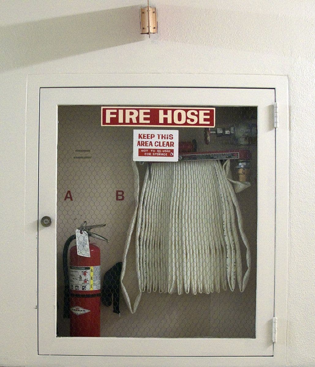 Gabinete de manguera contra incendio